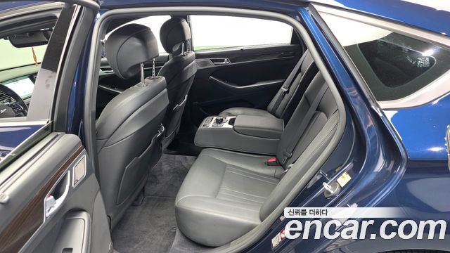 Genesis G80 2018 — photo 16