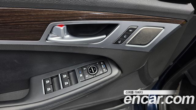 Genesis G80 2018 — photo 30