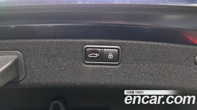 Genesis G80 2018 — photo 33