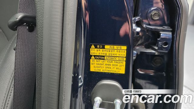 Genesis G80 2018 — photo 34