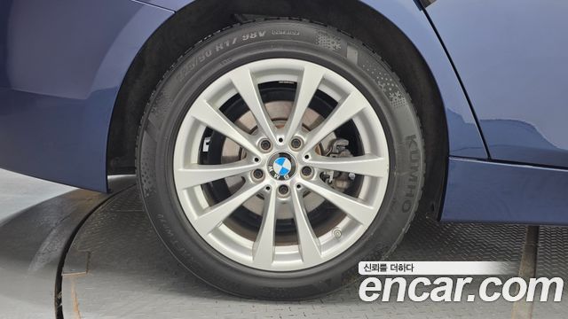 BMW 3-Series 2018 — photo 5