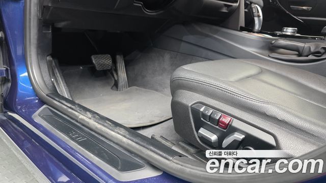 BMW 3-Series 2018 — photo 21