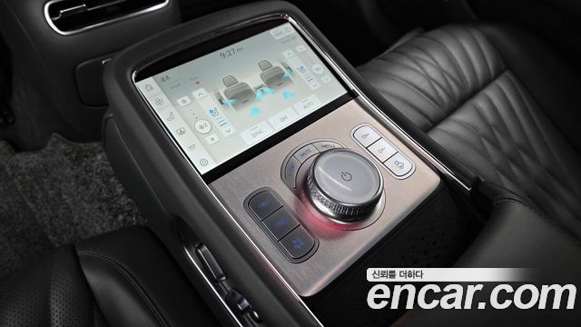 Genesis G90 2023 — photo 18