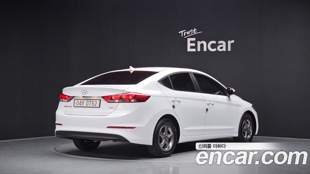Hyundai AVANTE 2017 — photo 2