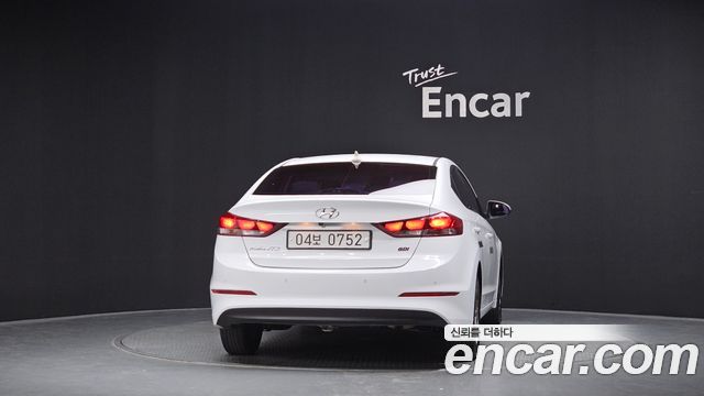 Hyundai AVANTE 2017 — photo 4
