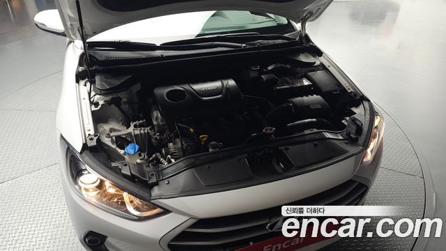 Hyundai AVANTE 2017 — photo 6