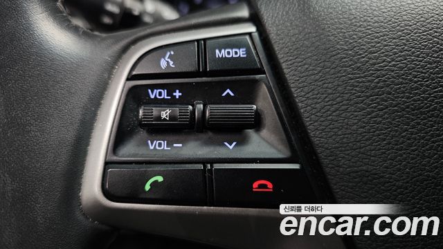 Hyundai AVANTE 2017 — photo 23