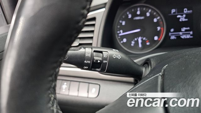 Hyundai AVANTE 2017 — photo 28