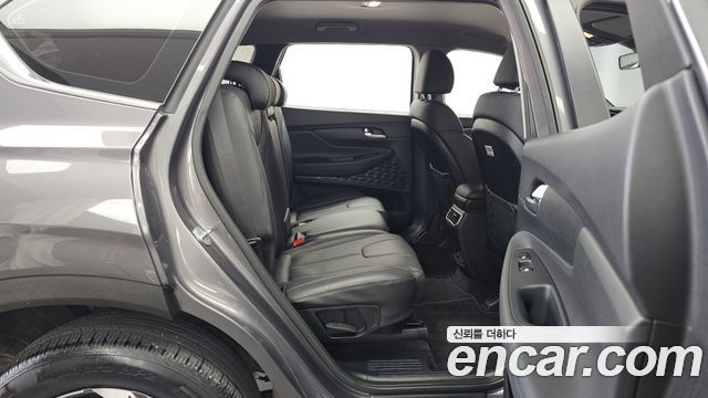 Hyundai Santafe 2021 — photo 18