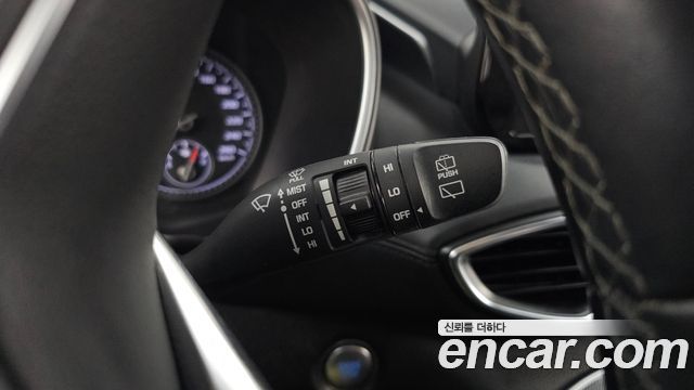 Hyundai Santafe 2021 — photo 28