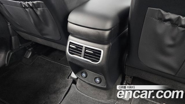 Hyundai Santafe 2021 — photo 31
