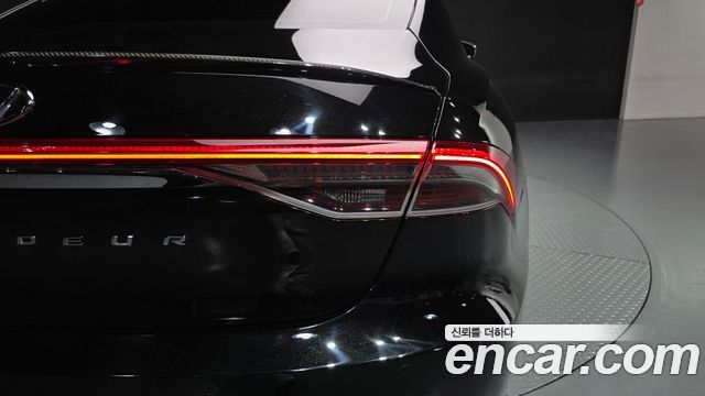Hyundai Grandeur 2023 — photo 9