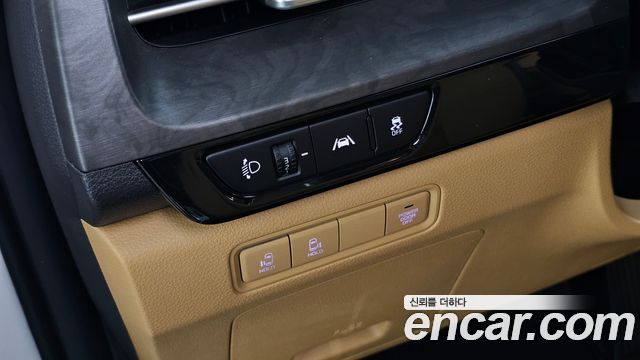 Kia Canival 2023 — photo 19