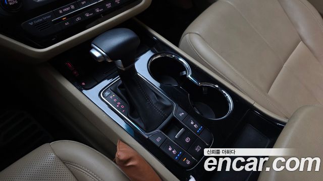 Kia Canival 2020 — photo 12