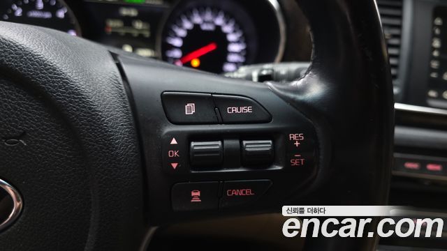 Kia Canival 2020 — photo 26