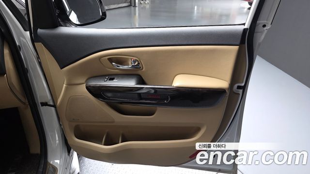 Kia Canival 2020 — photo 15