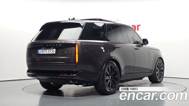 Land Rover Range Rover 2025 — photo 2