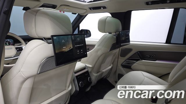 Land Rover Range Rover 2025 — photo 13
