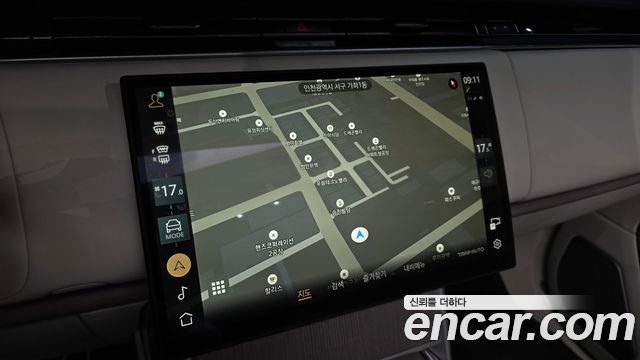 Land Rover Range Rover 2025 — photo 16