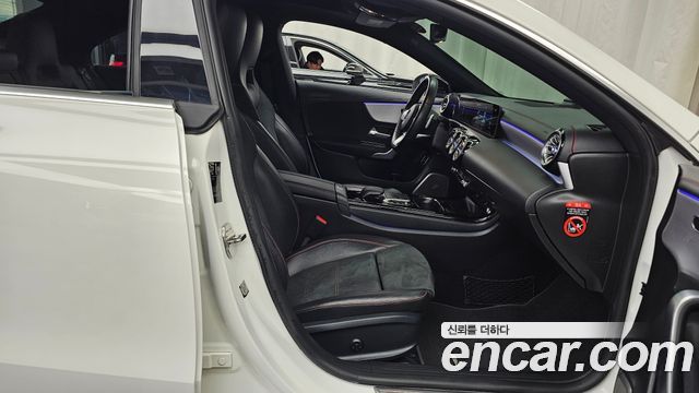 Mercedes-Benz CLA-Class 2020 — photo 11