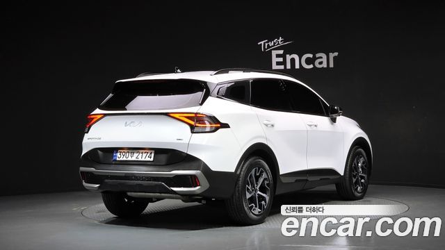 Kia Sportage 2023 — photo 2
