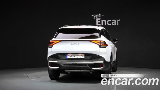 Kia Sportage 2023 — photo 4