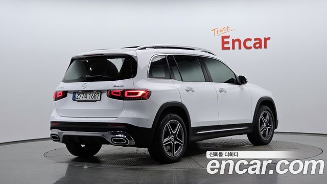 Mercedes-Benz GLB-Class 2021 — photo 2