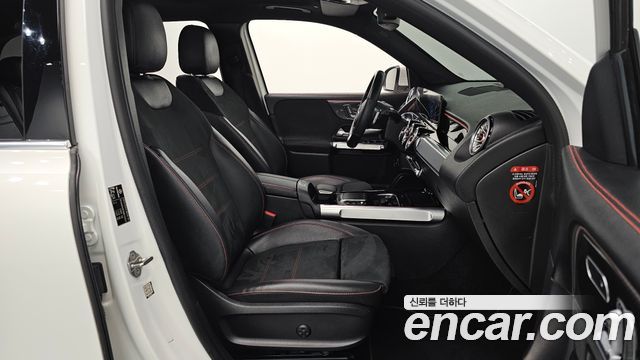 Mercedes-Benz GLB-Class 2021 — photo 17