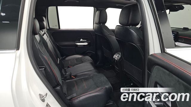 Mercedes-Benz GLB-Class 2021 — photo 18