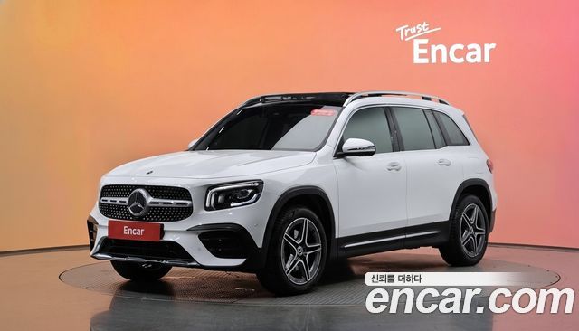 Mercedes-Benz GLB-Class 2021 — photo 1