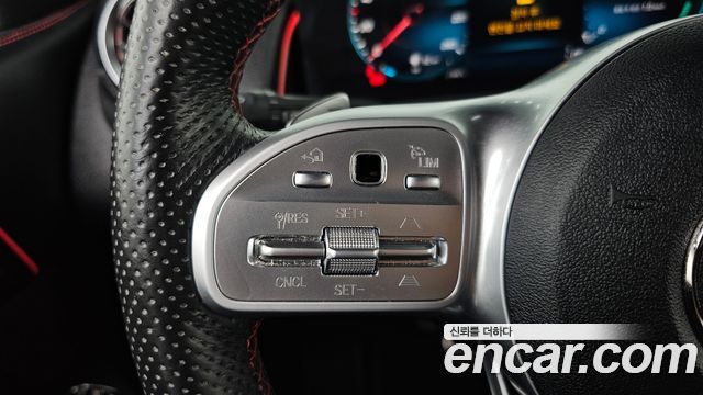 Mercedes-Benz GLB-Class 2021 — photo 27