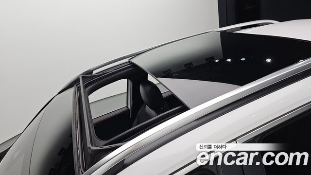 Mercedes-Benz GLB-Class 2021 — photo 30