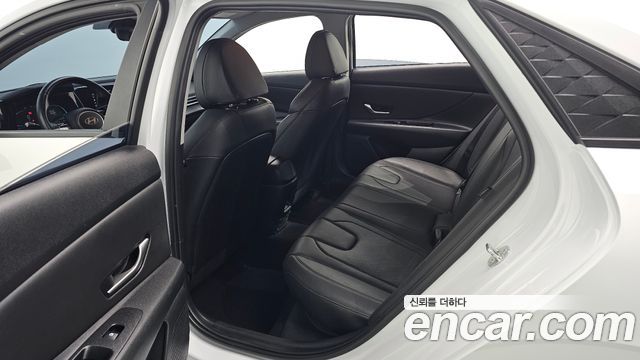 Hyundai AVANTE 2024 — photo 13