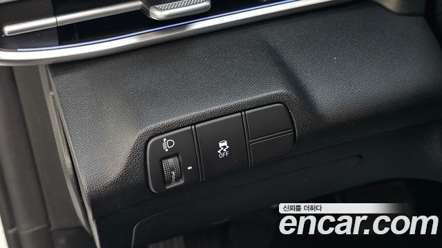 Hyundai AVANTE 2024 — photo 19