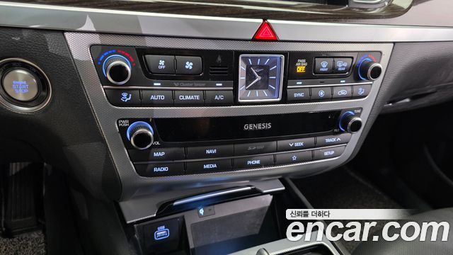 Genesis G80 2019 — photo 16