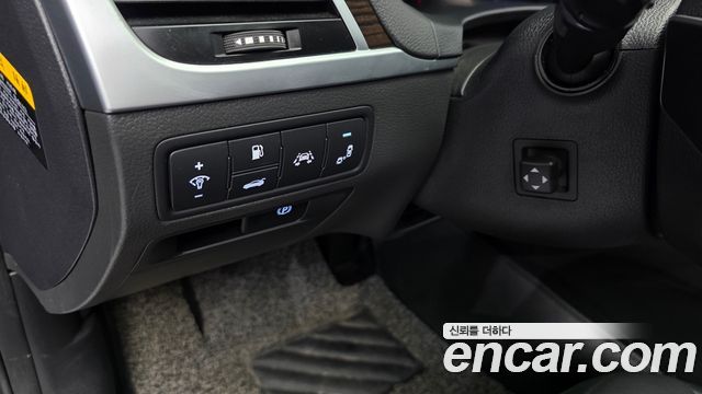 Genesis G80 2019 — photo 17