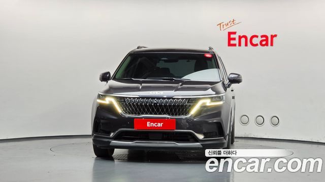 Kia Canival 2023 — photo 3