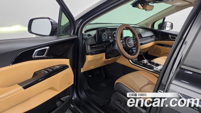 Kia Canival 2023 — photo 13