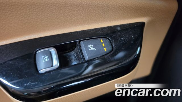 Kia Canival 2023 — photo 18