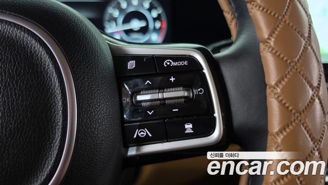 Kia Canival 2023 — photo 22