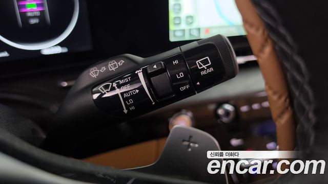 Kia Canival 2023 — photo 28