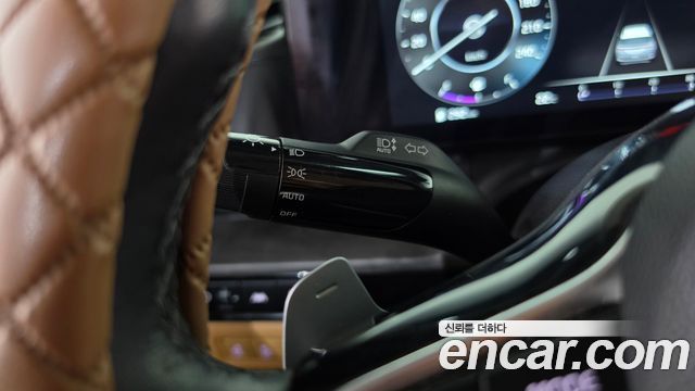 Kia Canival 2023 — photo 29
