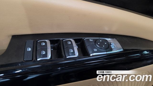 Kia Canival 2023 — photo 30