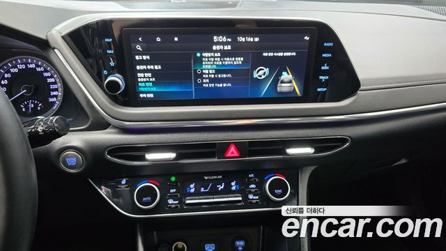 Hyundai Sonata 2022 — photo 20