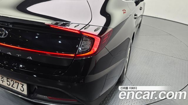 Hyundai Sonata 2022 — photo 9