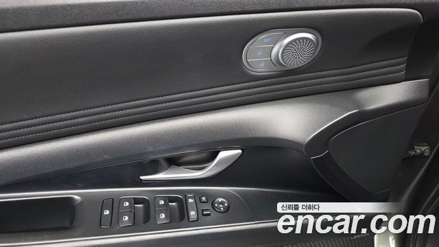 Hyundai AVANTE 2021 — photo 31