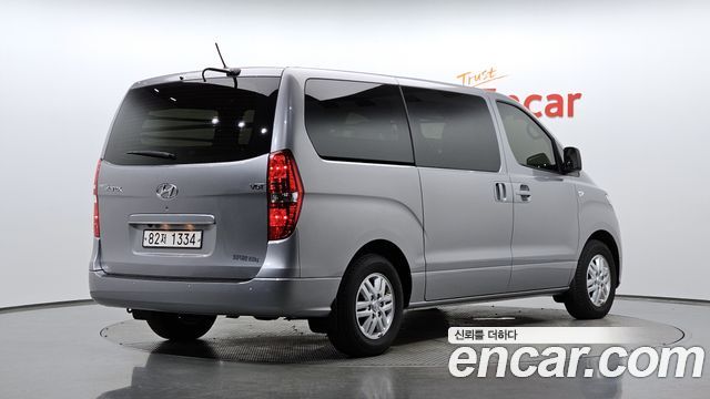 Hyundai Starex 2021 — photo 2