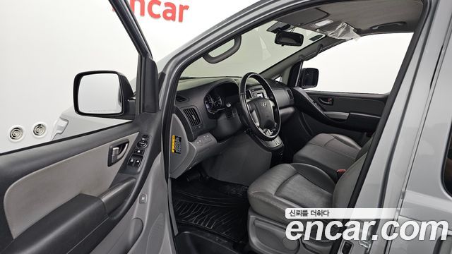 Hyundai Starex 2021 — photo 13