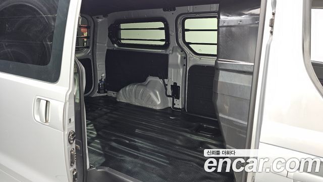 Hyundai Starex 2021 — photo 18