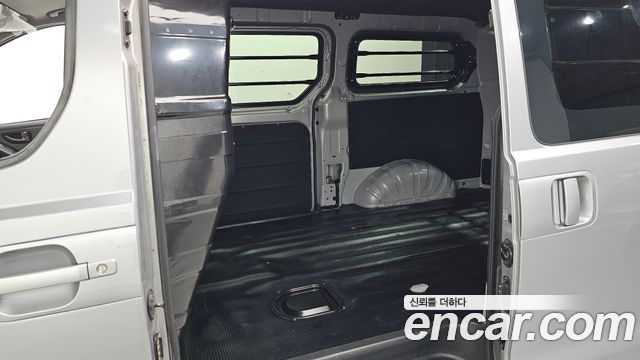 Hyundai Starex 2021 — photo 19